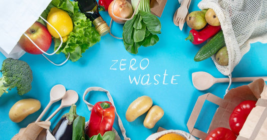 食べ藻にに囲まれたZERO WESTEの文字