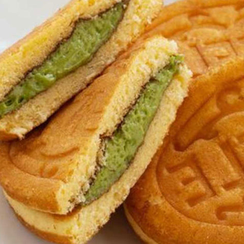 ＜老舗の傑作二品＞白桃生クリーム大福＆抹茶ワッフル【計30個】